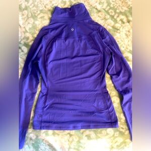 Lululemon active sweater